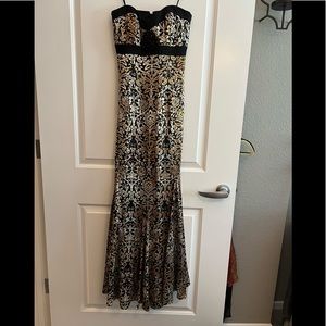 Badgely Miscka dress.  Perfect condition. Stunning on.